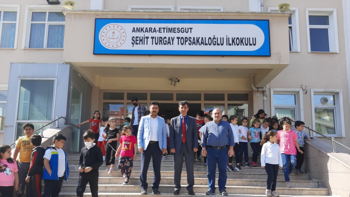 İlçe Milli Eğitim Müdürümüz Ahmet Gürsel AVCI okulumuzu ziyarete geldi...